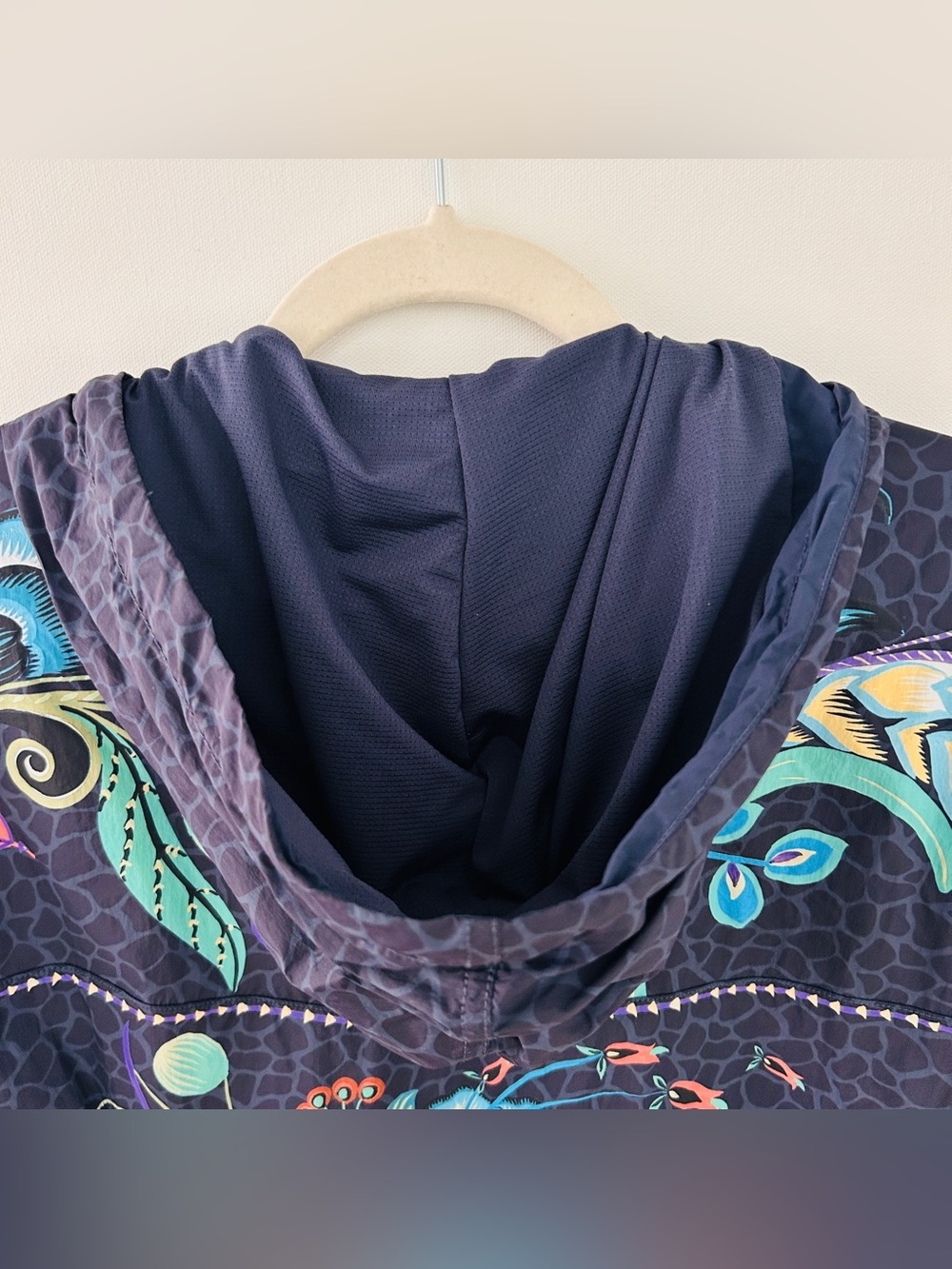 Johnny Was Active Seabrock Windbreaker Jacket Navy Blue Floral Birds Size XS - Picture 8 of 14